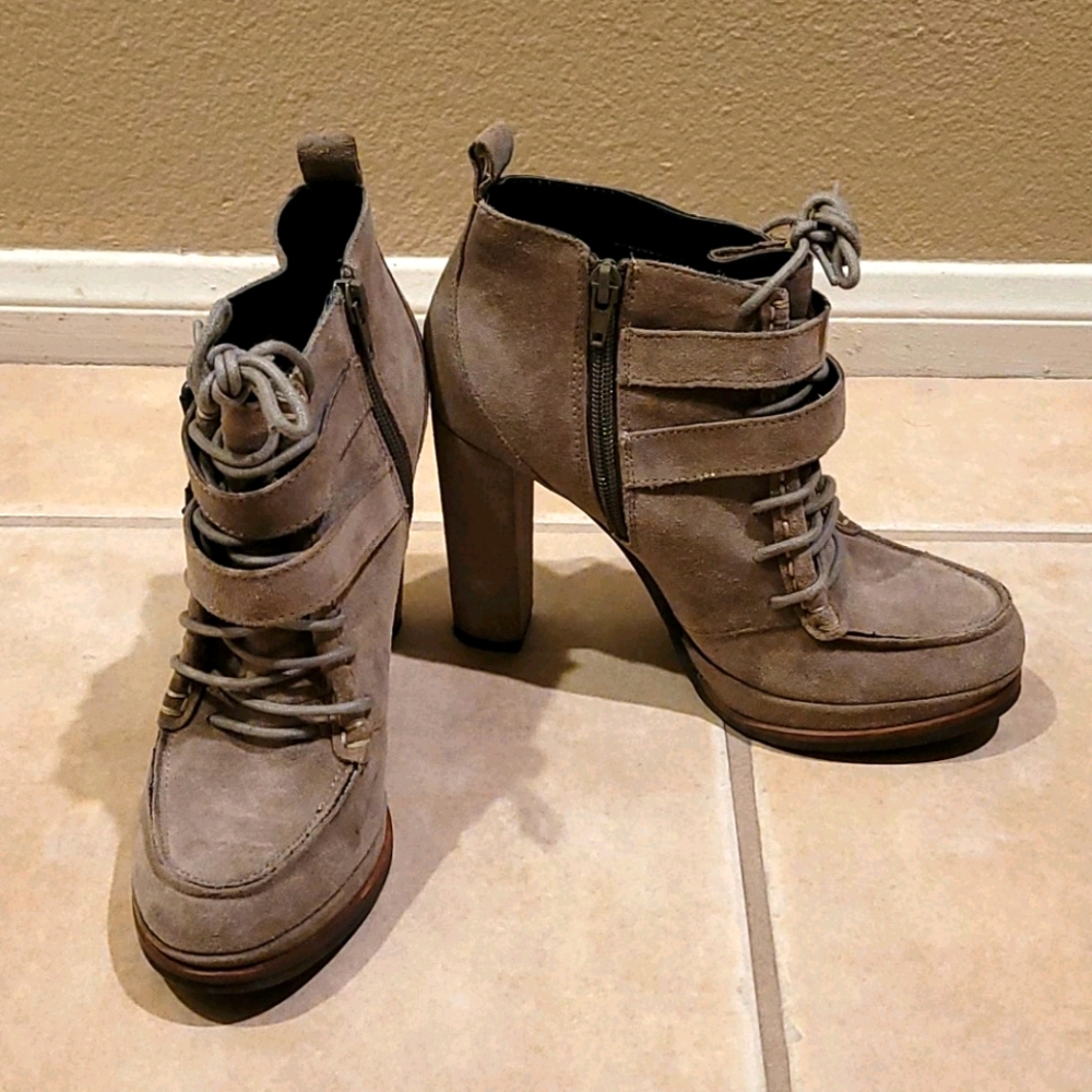 Dolce Vita taupe suede booties sz 7.5 leather